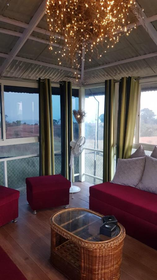 Forrest Homestay Villa Bhor Bagian luar foto