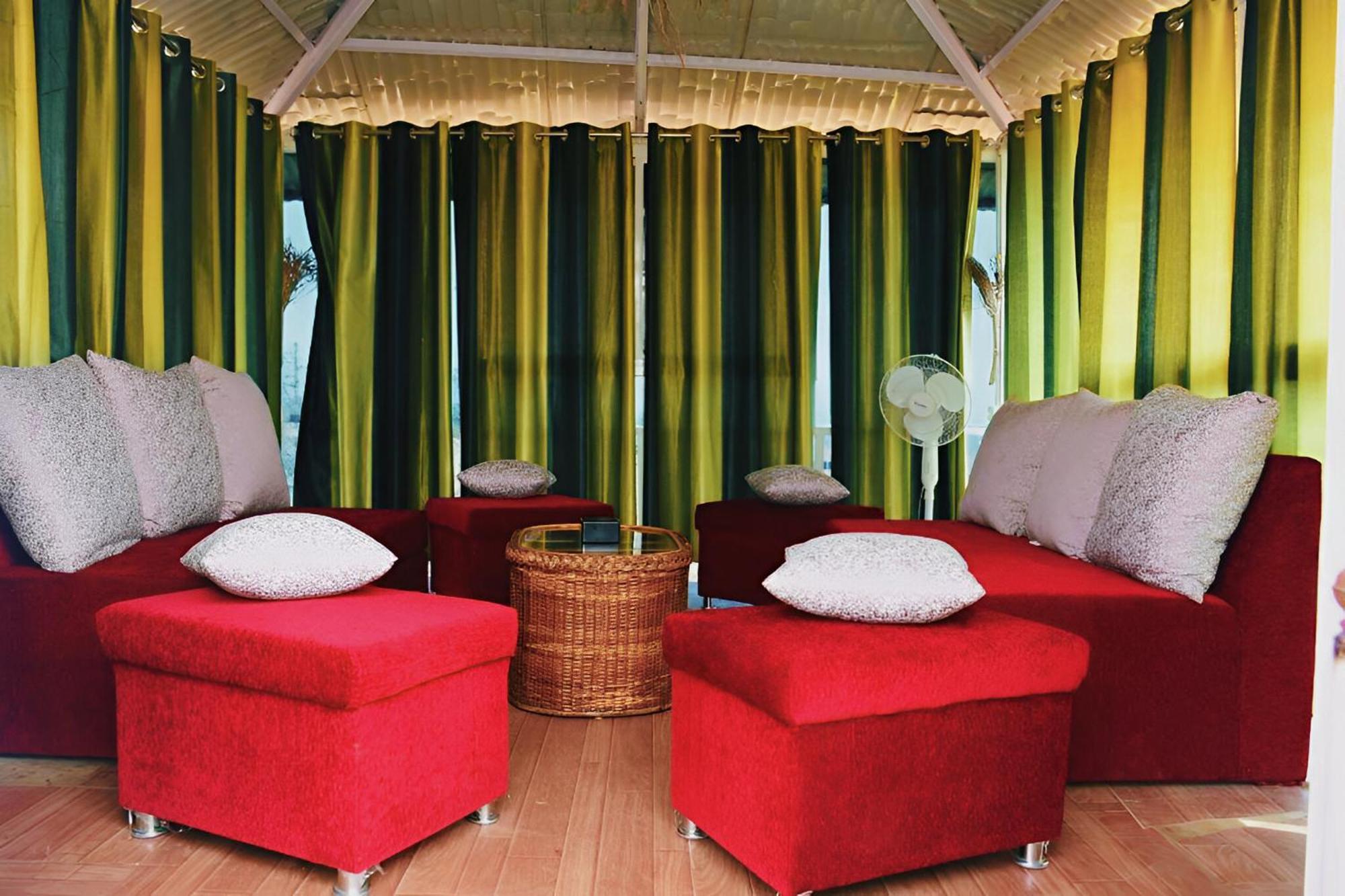 Forrest Homestay Villa Bhor Bagian luar foto